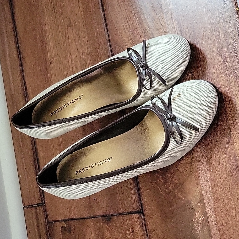 Cream Heels by Predictions